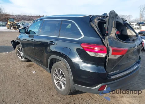2019 Toyota Highlander Xle из США, поврежденный, VIN 5TDJZRFH1KS589443